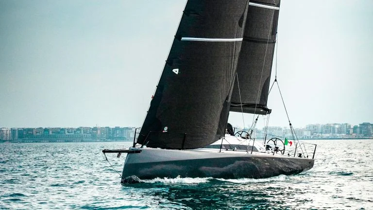 Neo Yachts & Composites – Neo 430 Roma