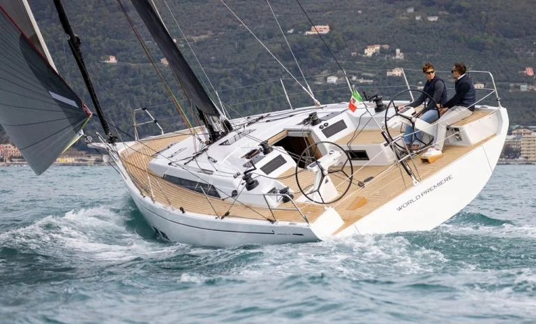 Cantiere del Pardo – Grand Soleil 44