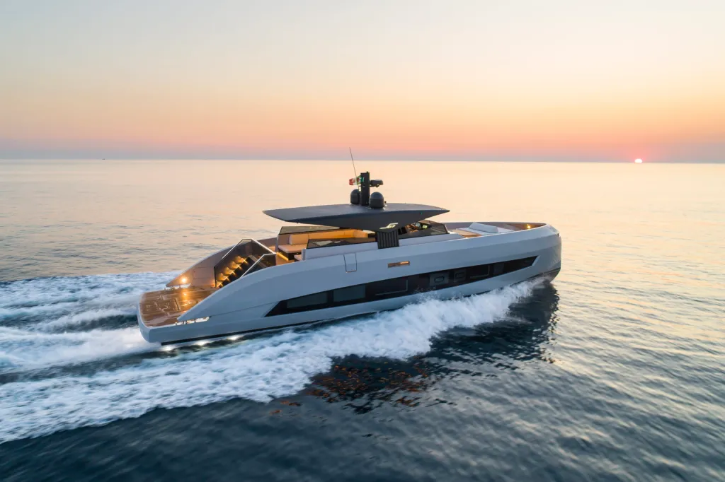 MANDAYACHTS – S07 SPIDER